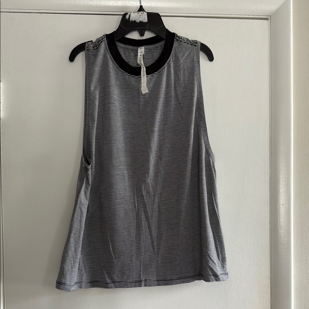 Lululemon Athletica Gray Sleeveless Muscle Tee